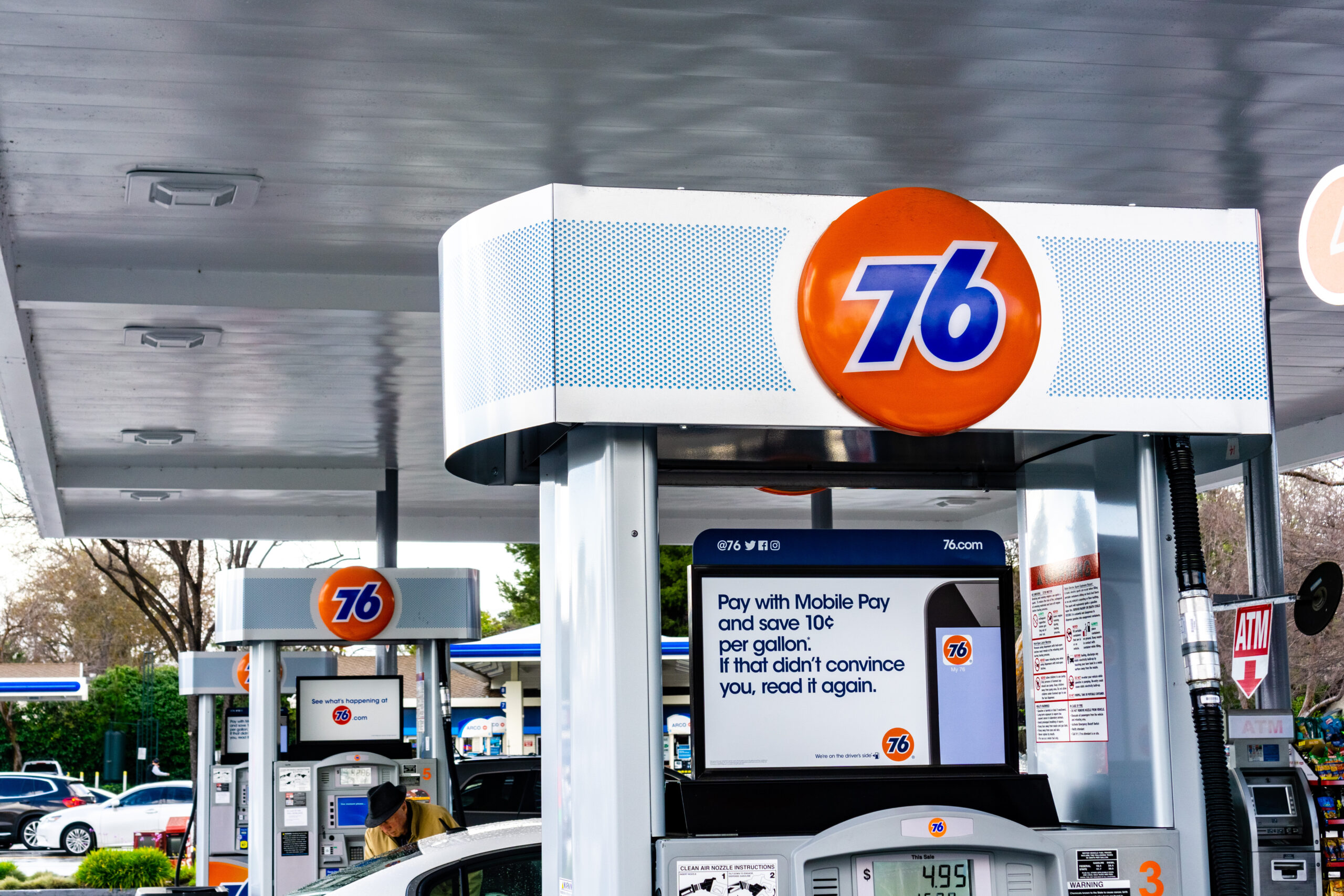 February 16, 2019 Mountain View / CA / USA – 76 gas station in south San Francisco bay area